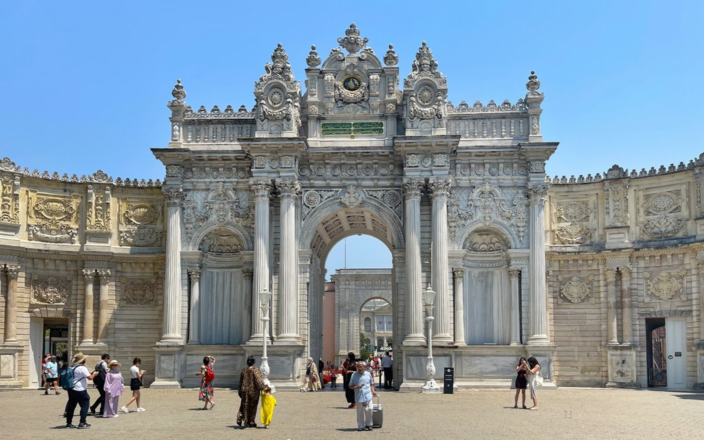 Ingressos sem filas para o Palácio Dolmabahçe e o Harém com audioguia (Combo: Dolmabahçe Palace + Bosphorus Cruise Tickets) - 1