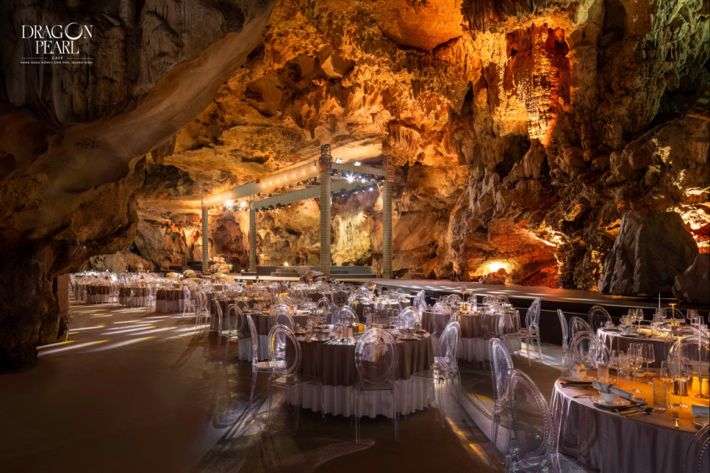 Dragon Pearl Cave Show and Dining Experience (Dragon Pearl Cave Show + Premium Dinner (6:00 PM)) - 1