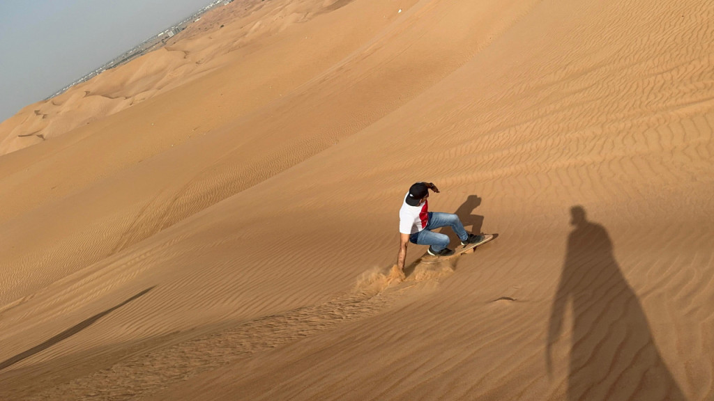 Dubai Desert Safari Tour with BBQ Dinner (Desert Safari Tour from Dubai with BBQ Dinner and Refreshments) - 1