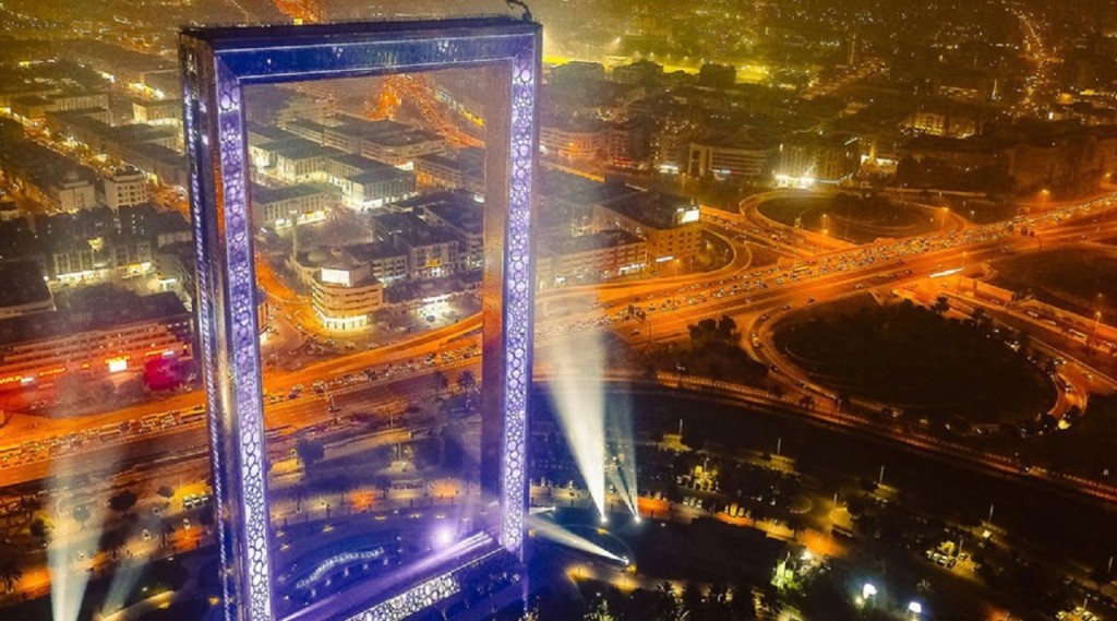 Entrada para Dubai Dolphinarium (COMBO: Dubai Dolphinarium - Asiento estándar para el show de delfines y focas + entrada a Dubai Frame con acceso al Sky Deck) - 2