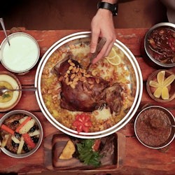 Dubai: Geführte Kamel-Wüstensafari + Abendessen + Transfers + Falken-Show - 3