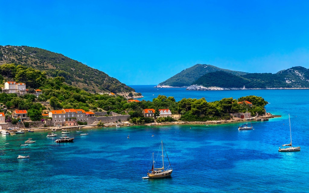 Dubrovnik: Bootsfahrt zu den Elaphiten mit offener Bar + Mittagessen (Standard option) - 1