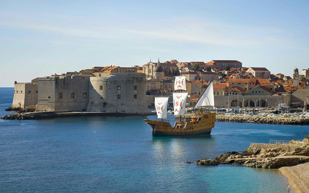 Dubrovnik : Croisière Game of Thrones avec cocktail et visite à pied de la vieille ville. (Game of Thrones Cocktail Cruise) - 1