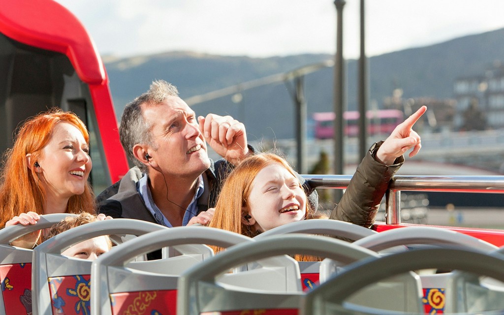 Edinburgh: Royal Attractions Tickets + 48-Hour Hop-On Hop-Off Bus Tour (Royal Edinburgh Ticket) - 1