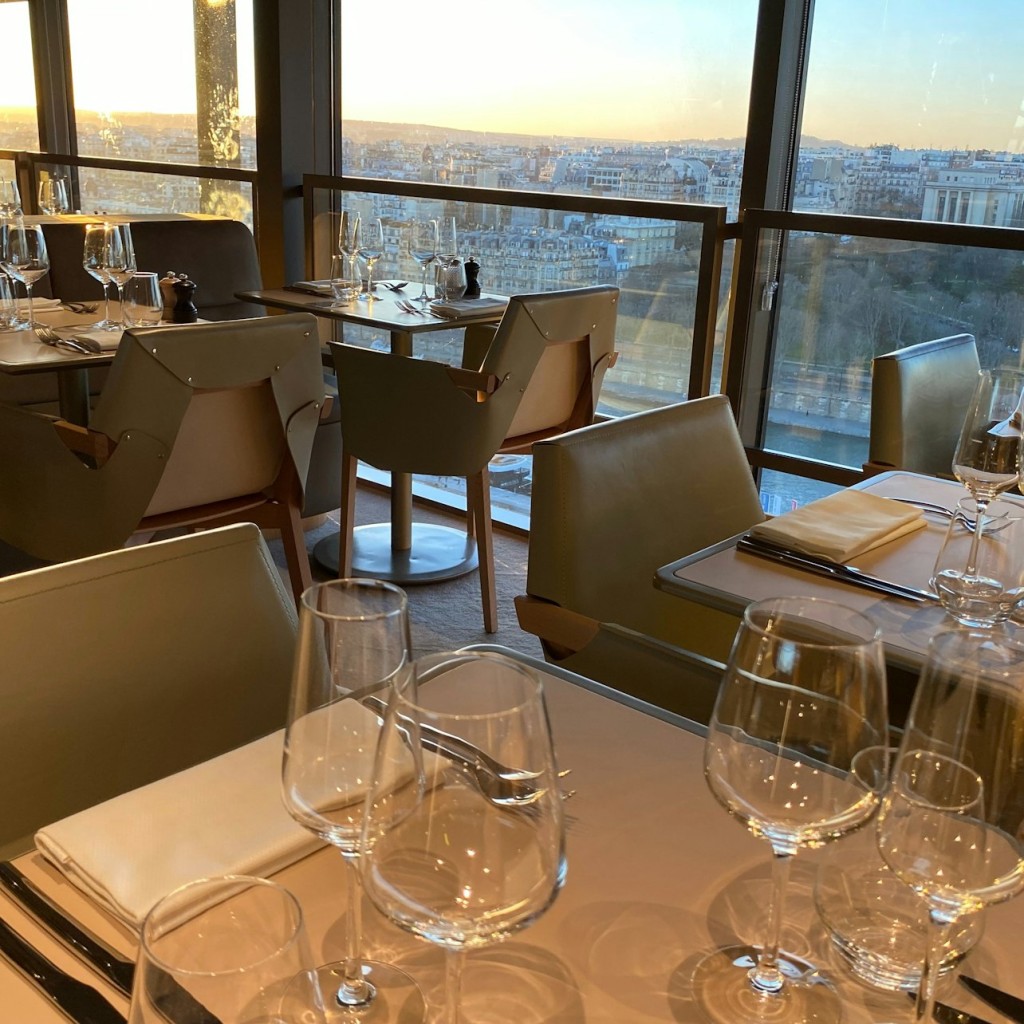 Eiffelturm: Abendessen im Madame Brasserie - 18h30 Dinner - 3