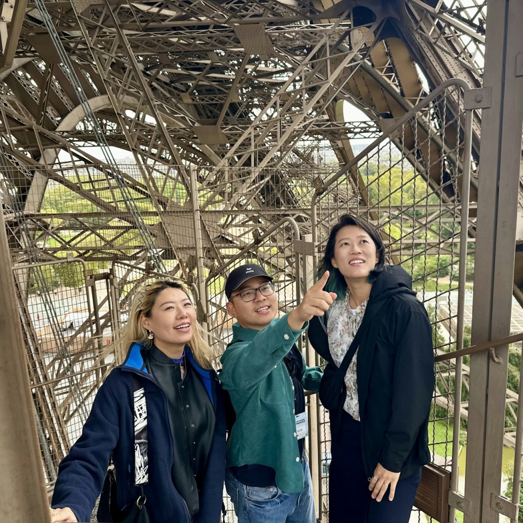 Eiffel Tower: Guided Tour + 2nd Floor & Summit Access by Elevator - 3