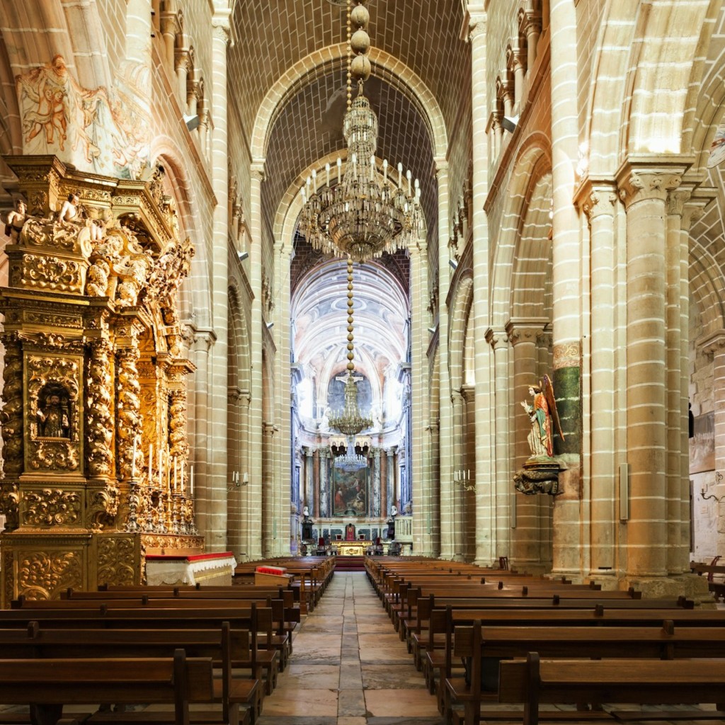 Evora & Chapel of Bones: Day Trip from Lisbon + Wine Tasting - 2