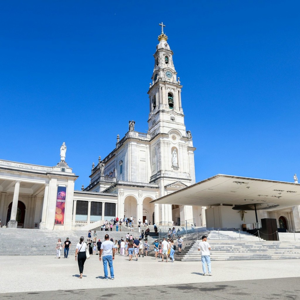 Fátima, Batalha, Nazaré & Óbidos: Day Trip from Lisbon - 2