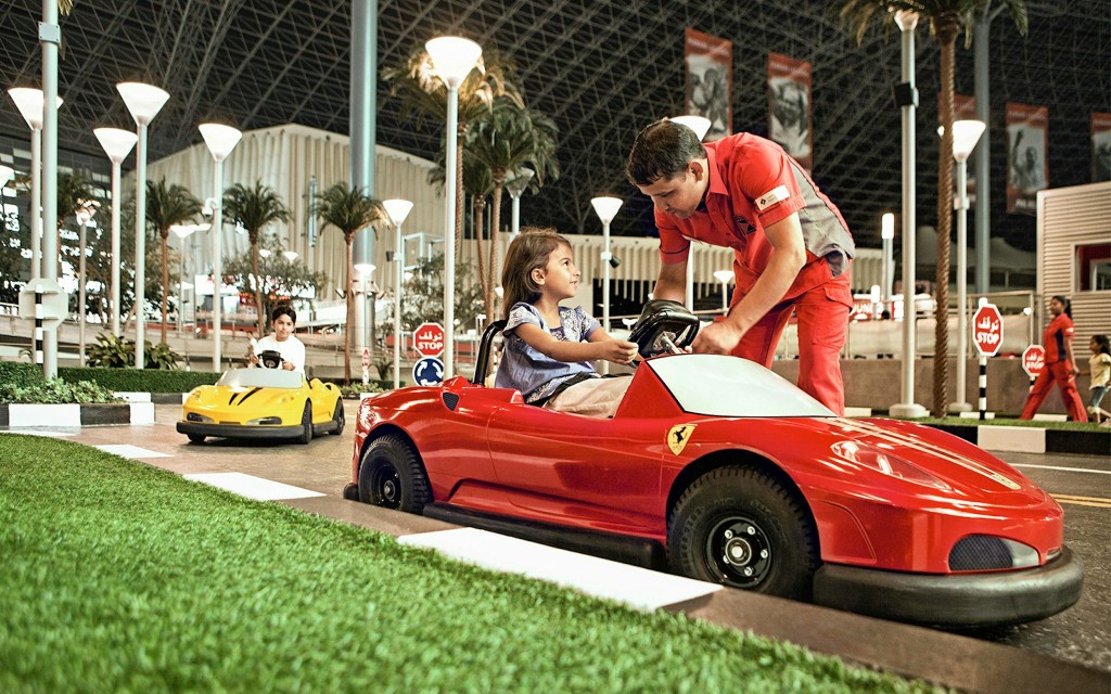 Ferrari World Abu Dhabi Tickets mit kostenlosem Shuttle (Ferrari World Tickets) - 1