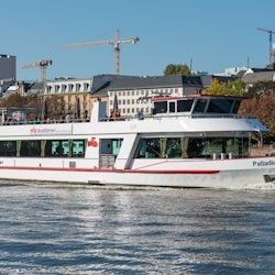 Frankfurt: Panorama City Cruise - 3