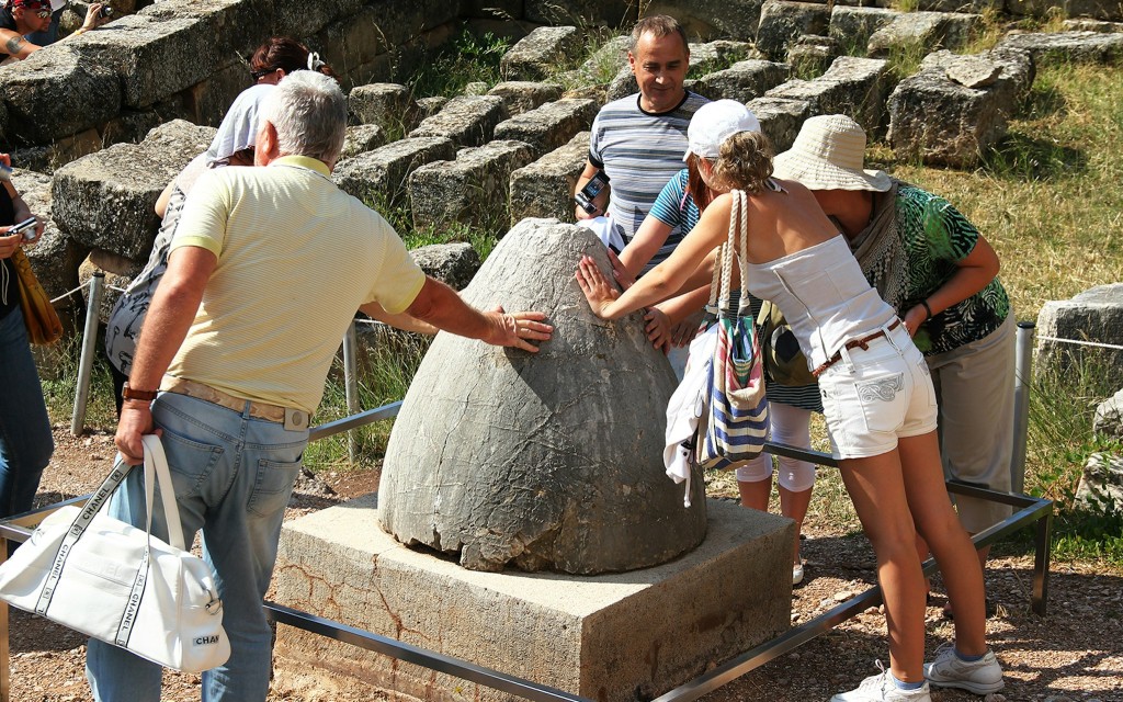 De Atenas: Viagem de um dia para o sítio e museu de Delfos (Guided Tours with Transfers & Entry Tickets) - 2