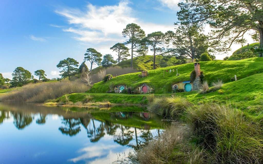 Geführte Kleingruppentour ab Auckland: Hobbiton Movie Set, Wai-O-Tapu + Rotorua (Shared Tour) - 1