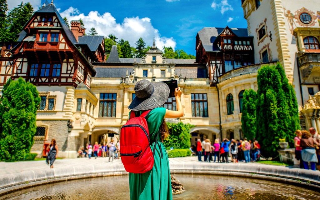 Von Brasov: Peles Schloss & Cantacuzino Schloss (Mittwoch Schloss) Tagestour (Peles and Cantacuzino Castles Small Group Day Tour from Brasov) - 1