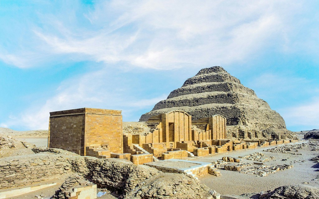 Do Cairo: Tour guiado de um dia inteiro pelas Pirâmides de Gizé, Esfinge, Saqqara e Memphis com almoço e traslados do hotel
(Group Tour + Entry Tickets) - 3