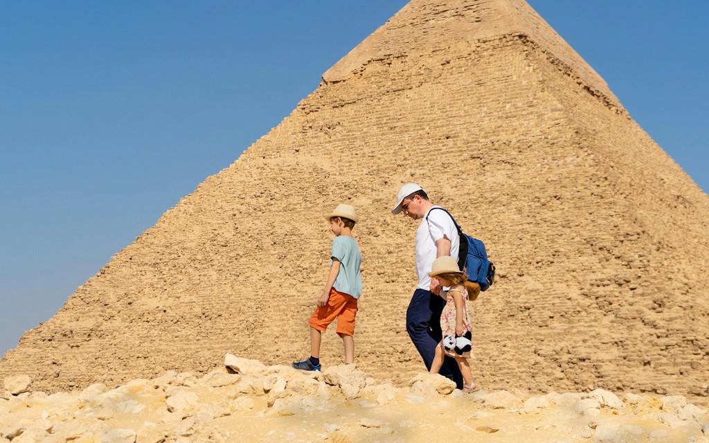 Desde El Cairo: Visita guiada de medio día a las Pirámides de Guiza y la Esfinge con traslados al hotel (English Private Tour + Entry Tickets) - 2