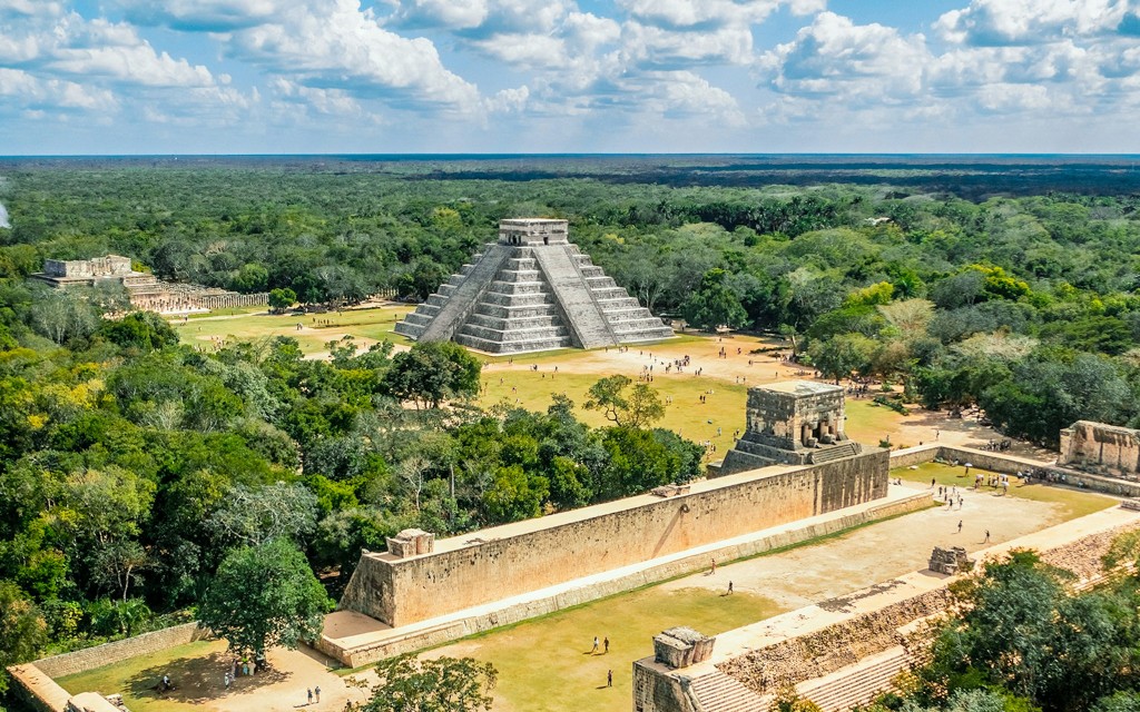 Von Cancún: Chichén Itzá, Cenote & Valladolid Tour (Tour with Hotel Pick Up in Cancún + Buffet ) - 1
