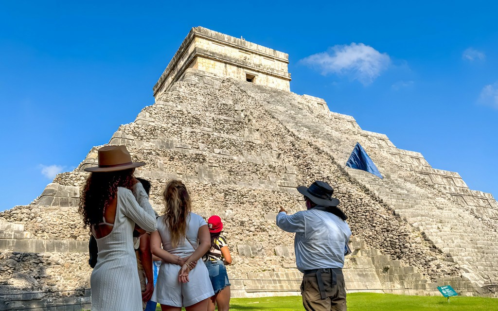 Von Cancún: Chichén Itzá Früher Zugang geführte Tour (Tour with Meeting Point Cancún Without Lunch) - 2