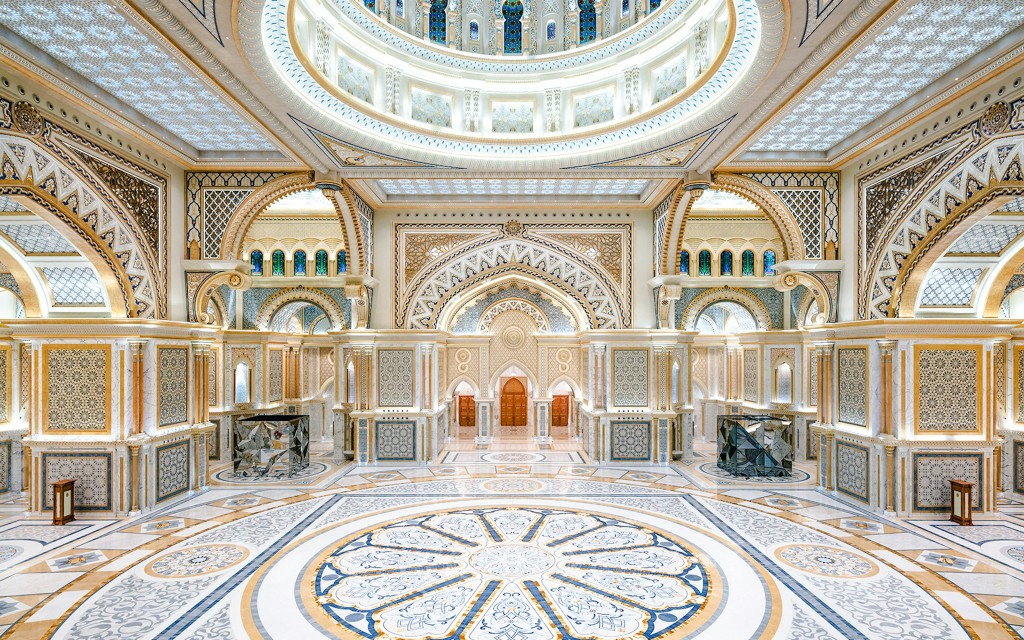 Von Dubai aus: Abu Dhabi Ganztägige Stadtrundfahrt mit Qasr Al Watan & Sheikh Zayed Grand Mosque (Private Tour ) - 1