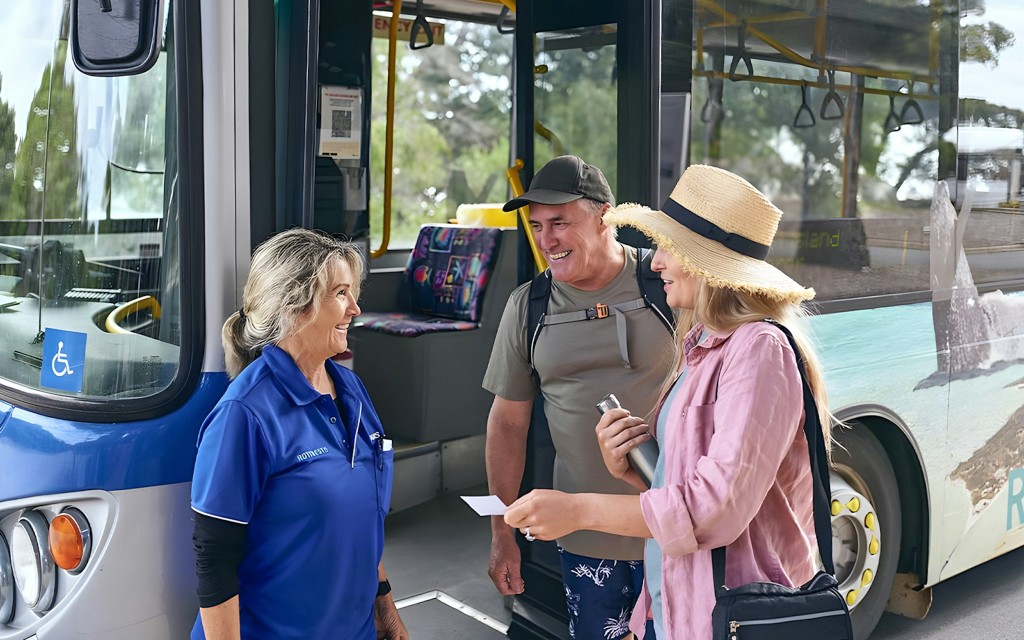 [Black Friday Sale] Von Fremantle: Rottnest Island Rückfähre (Ferry Transfers + Guided Bus Tour) - 1