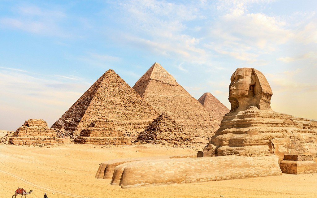 Von Hurghada aus: Tagesausflug zum Gizeh-Komplex und zum Großen Ägyptischen Museum (Giza Complex + Grand Egyptian Museum + Papyrus or Perfume Workshop) - 1