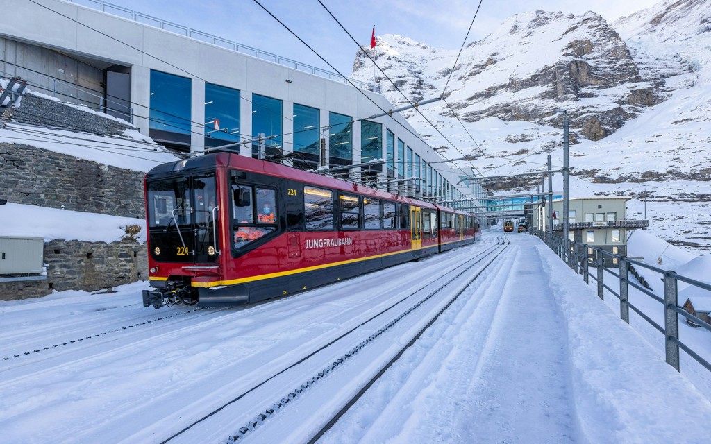 From Lauterbrunnen: Jungfraujoch Top of Europe Round-Trip Train Tickets (Admission Ticket) - 3