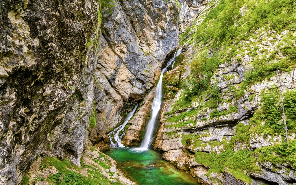 Ab Ljubljana: Bledsee und Bohinj Tour mit Savica Wasserfall
(Shared tour) - 3
