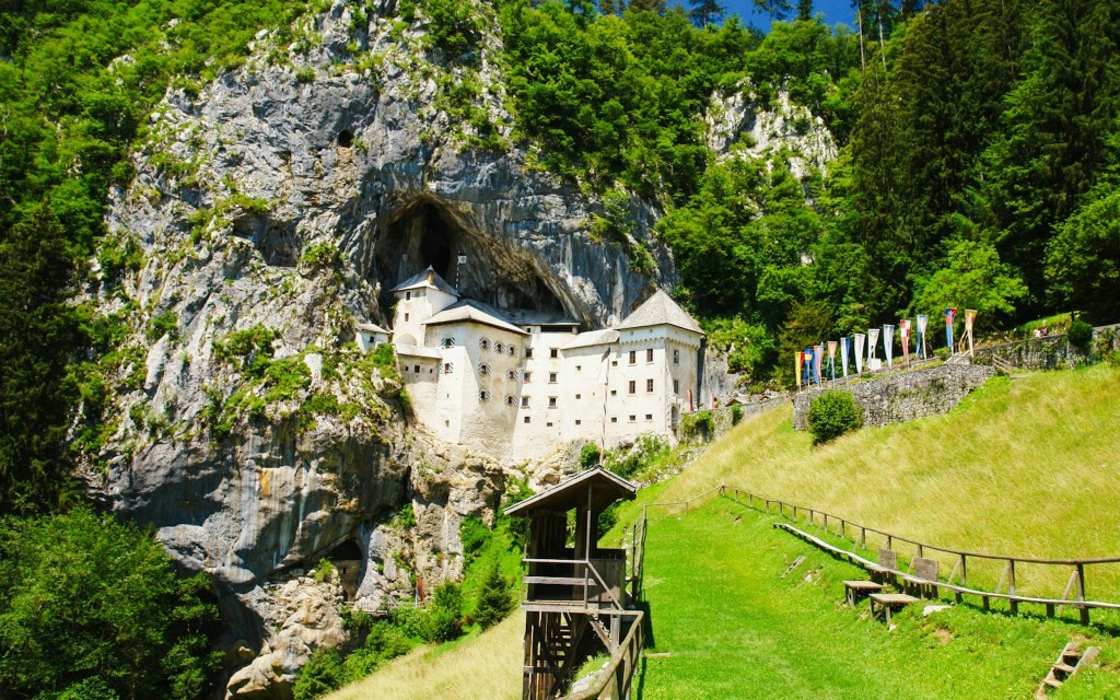 De Ljubljana: Caverna de Postojna, Castelo de Predjama e tour em Piran (Postojna Cave, Predjama Castle & Piran Full-Day Tour from Ljubljana) - 3