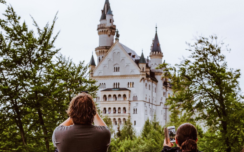 Full-Day Guided Tour of Neuschwanstein & Linderhof Palace Grounds - 1
