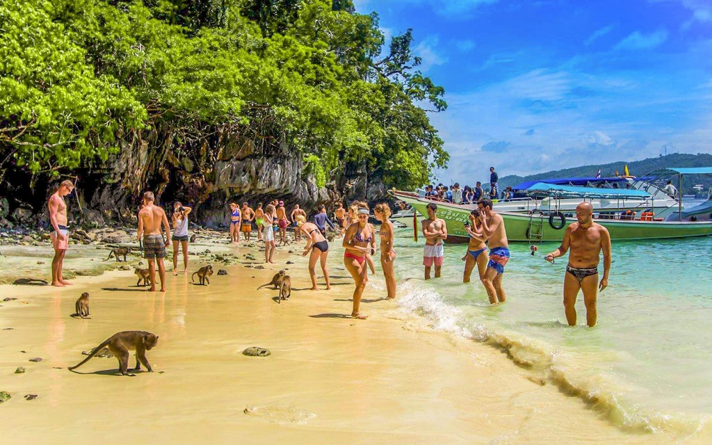 Von Phi Phi: Maya Bay Join-In Tour mit Schnorcheln mit dem Longtail-Boot (Full-Day Tour with Bamboo Island) - 2