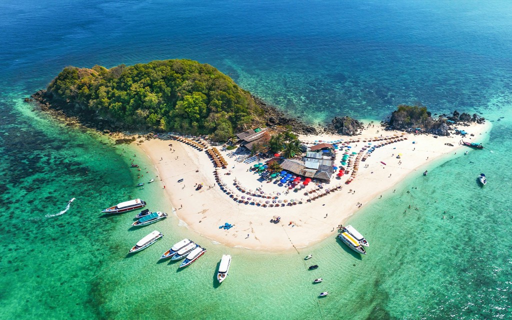 De Phuket: Phi Phi Island e Maya Bay Tour em lancha rápida com almoço e traslados do hotel (Full-Day Tour with Park Fees Excluded) - 3