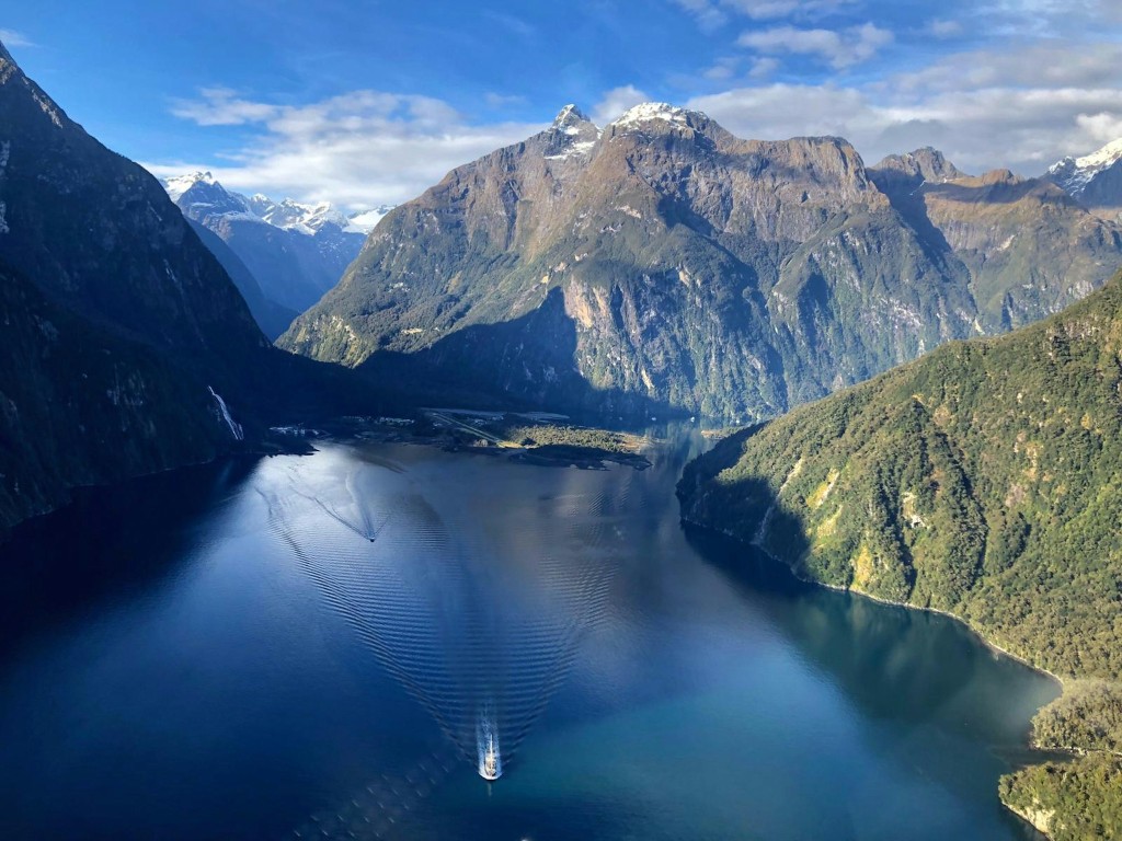 Von Queenstown: 75 Min. Milford Sound Highlights Helikopter Tour (75 mins Milford Sound Highlights Return Helicopter Flight from Queenstown) - 1