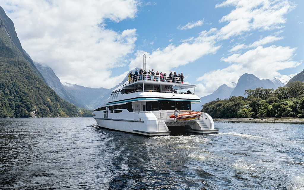 Von Queenstown aus: Milford Sound Tagesausflug mit Kreuzfahrt & Rücktransfer ( Full Day Tour with Cruise) - 1
