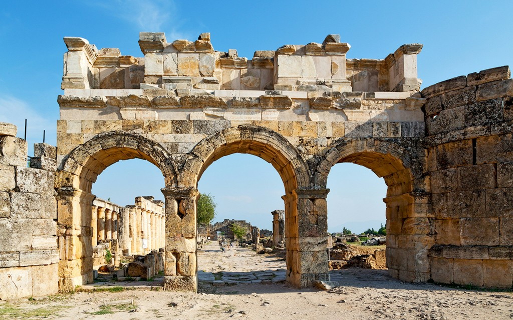 From Selcuk/Kusadasi/Izmir: Pamukkale & Hierapolis Full-Day Tour (Pick-up & Drop-off from Pamukkale Hotels) - 1