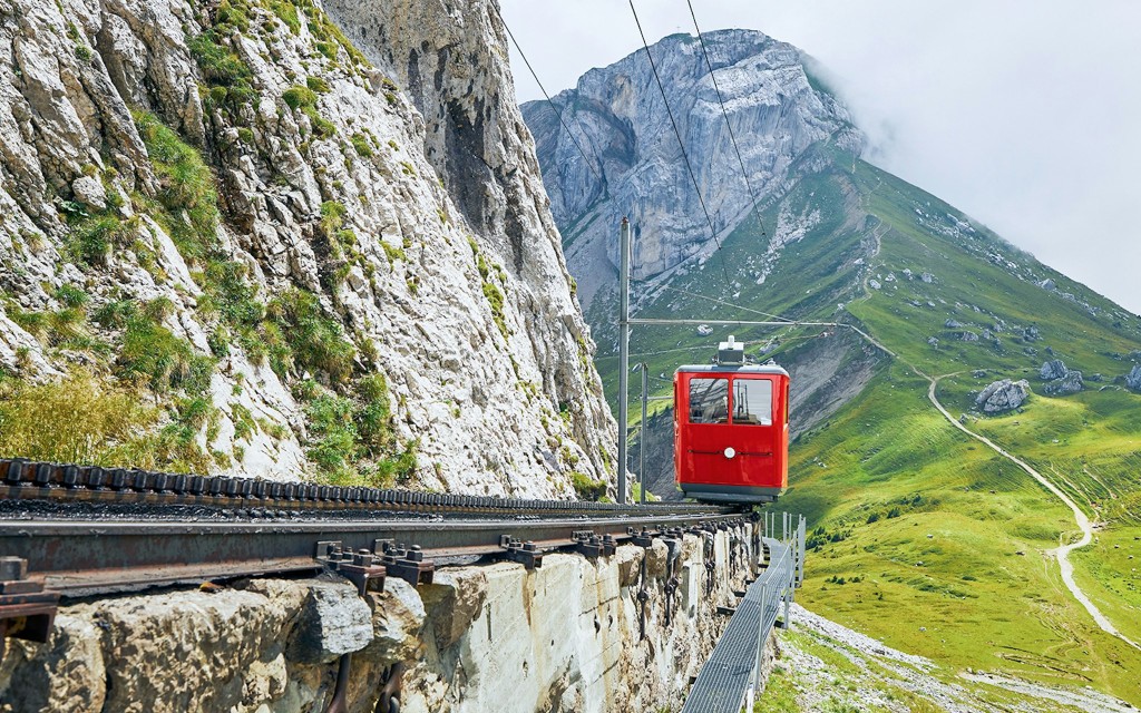 Ab Zürich: Goldene Rundfahrt zum Pilatus mit Schifffahrt auf dem Vierwaldstättersee (Guided tour in English) - 3