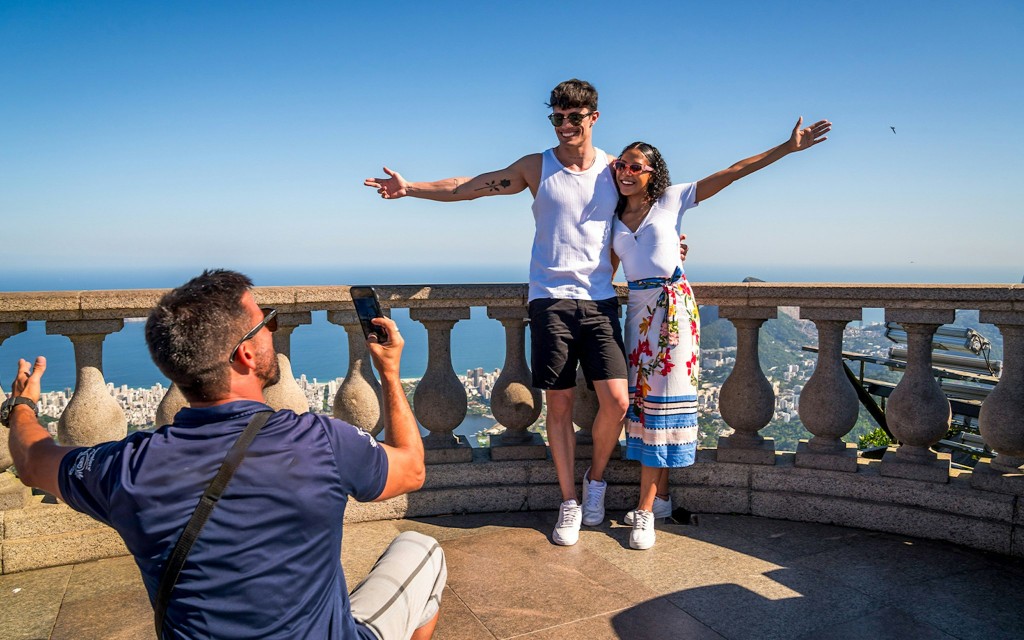 Excursion d'une journée à Rio : Le Christ Rédempteur, le Pain de Sucre, l'escalier Selarón et plus encore (Christ the Redeemer Tickets with Van Transfer + Full-Day Rio Tour + BBQ Lunch) - 3