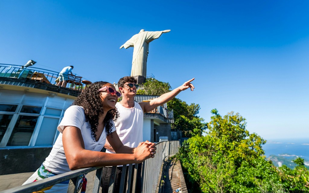 Ganztägige Tour durch Rio: Zuckerhut, Cristo Redentor, Selarón-Treppe und mehr (Full Day Tour: Sugarloaf Tickets & Christ the Redeemer Van Transfer with Executive Lunch) - 2