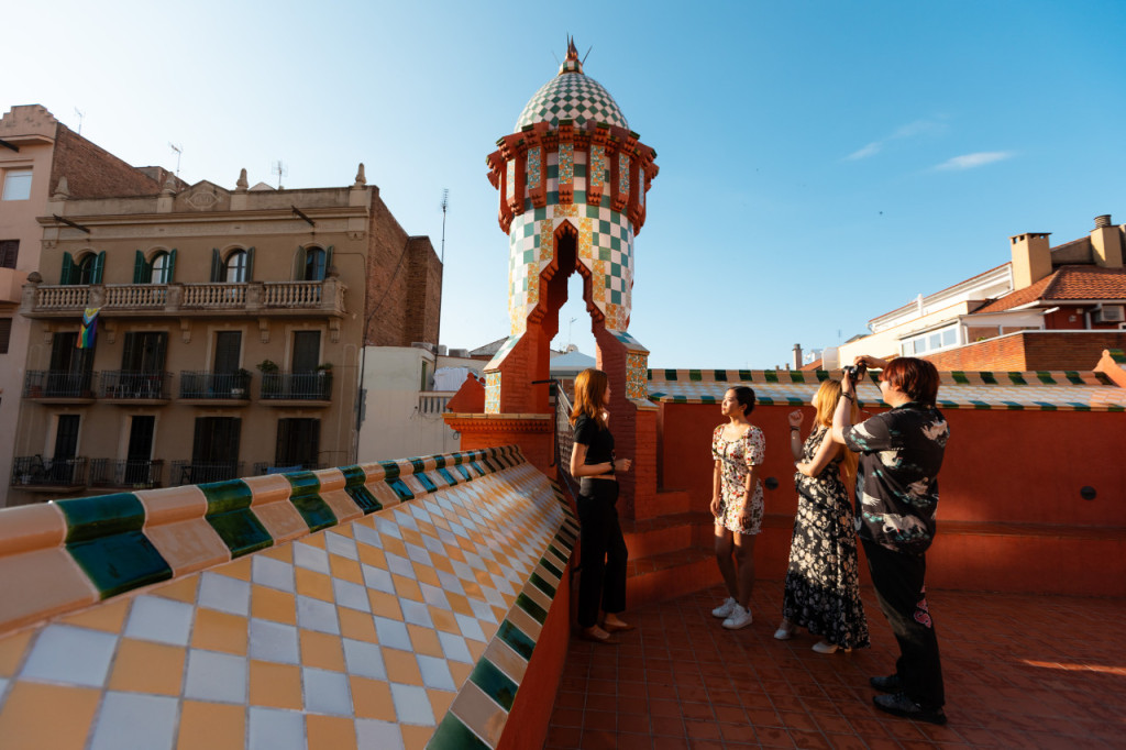 Gaudi Houses: Casa Vicens, Casa Batllo, Casa Mila Guided Tour in English, Mandarin, Korean (Gaudi Houses Tour: Casa Vicens, Casa Batllo, Casa Mila (English)) - 3