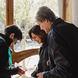 Gaudí Tour: Sagrada Familia, Park Güell & Casa Batlló Guided Tour - 3