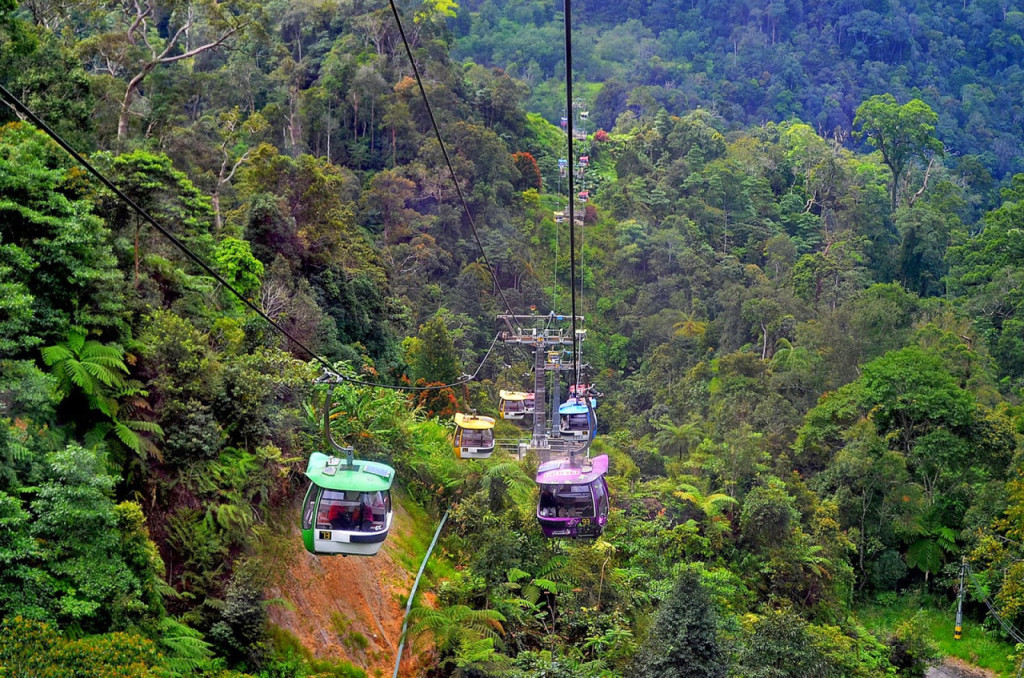 Genting Skyway Cable Car Ticket (formerly Genting Gohtong Jaya Cable Car) (TWO-ATTRACTION COMBO: Eufloria Gardens & Sculpture Park (Non-Malaysian) + Genting Skyway Ticket (Round Trip) (Adult)) - 2