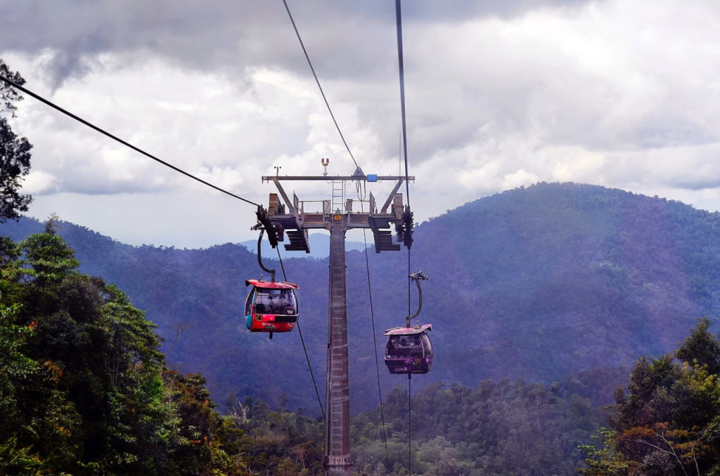 Genting Skyway Cable Car Ticket (formerly Genting Gohtong Jaya Cable Car) (TWO-ATTRACTION COMBO: Eufloria Gardens & Sculpture Park (Non-Malaysian) + Genting Skyway Ticket (Round Trip) (Adult)) - 3
