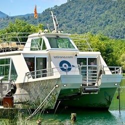 Girona: Lake of Banyoles Boat Tour - 2