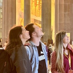 Go With A Local: Skip The Line Sagrada Familia Tour in Spanish - 1