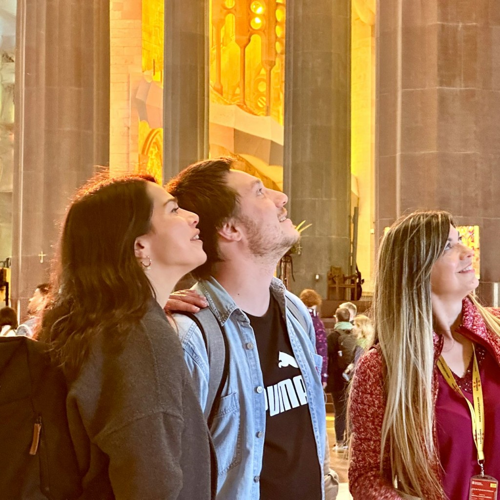 Go With A Local: Skip The Line Sagrada Familia Tour in Spanish - 3