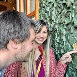 Go With A Local: Skip The Line Sagrada Familia Tour in Spanish - 2