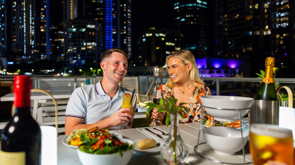 Gold Coast Buffet Dinner Cruise aboard Sea World Cruises (Gold Coast Buffet Dinner Cruise) - 3