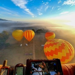 Gold Coast: Hot Air Balloon Experience + Drink - 1
