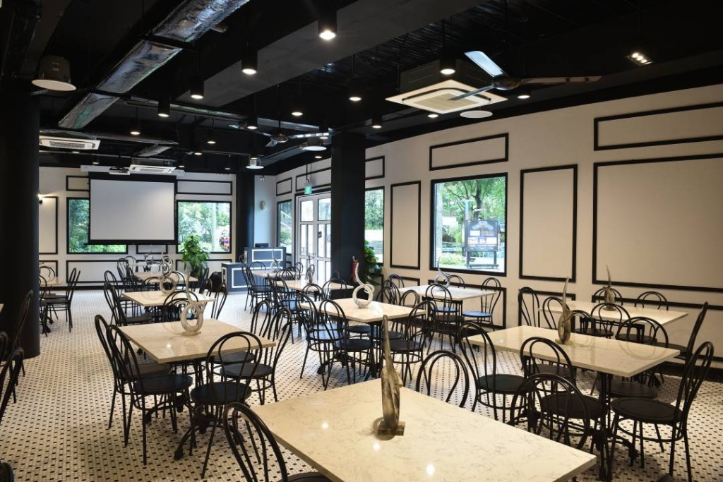 Good Old Days Sentosa Dining Experience (Good Old Days Sentosa - Daily Dinner Buffet) - 1