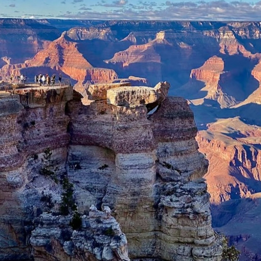 Grand Canyon National Park: One-Way or Roundtrip Shuttle Transfer from Las Vegas - 2