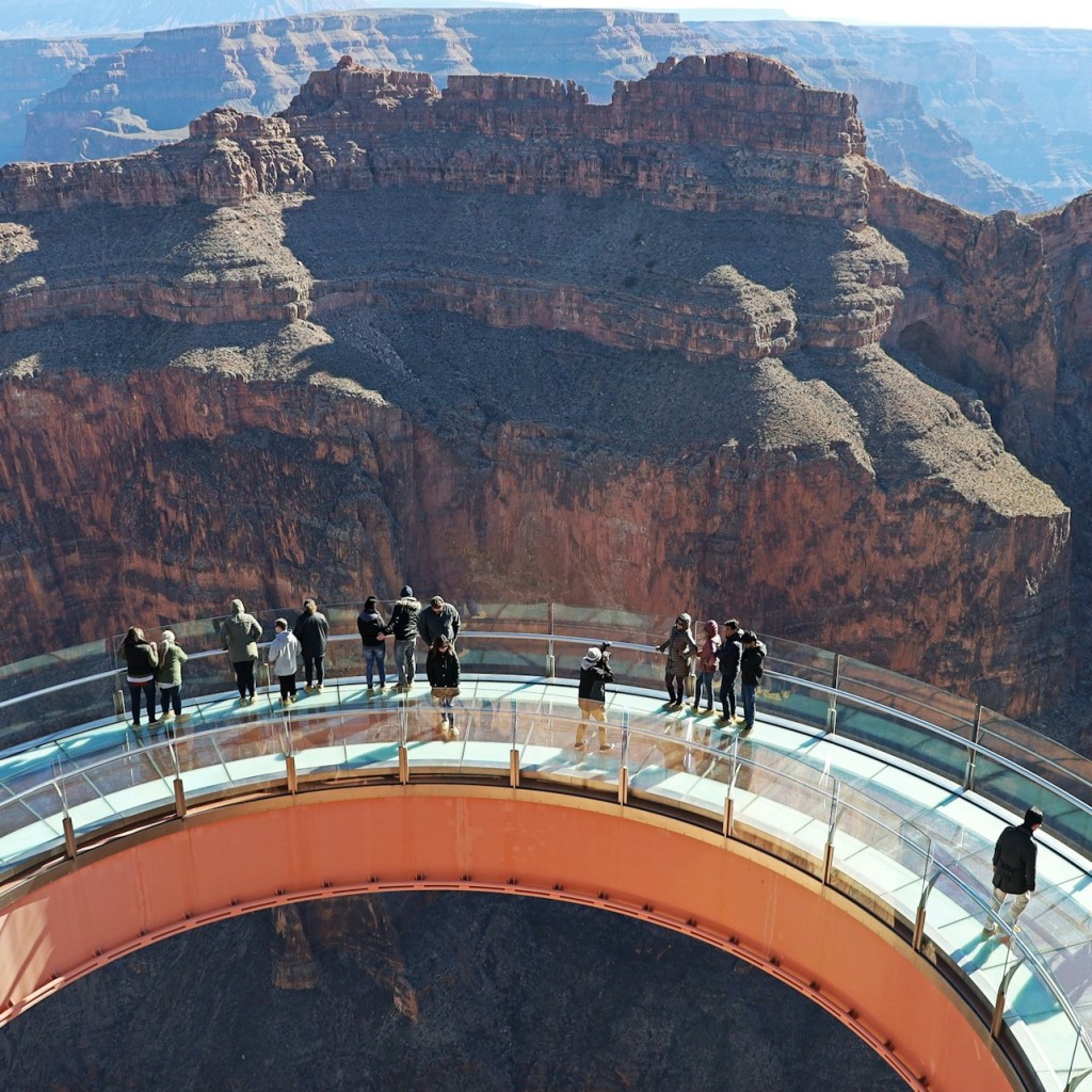 Grand Canyon West: vol d'anada i tornada des de Las Vegas + Skywalk - Entrance Ticket Grand Canyon Experience With Skywalk - 2
