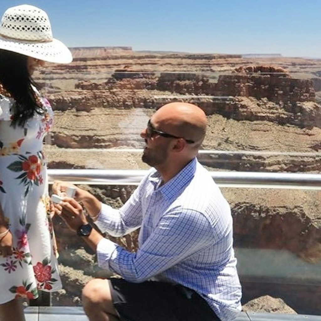 Grand Canyon Ovest: Tour VIP da Las Vegas + fermata alla diga di Hoover + Skywalk opzionale - VIP Tour - 1